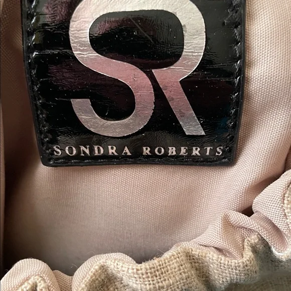 Sondra Roberts Teal & Red Cutout Tote Bags - Picture 7 of 16